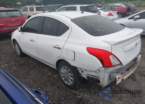 2015 Nissan Versa 1.6 Sv z USA, uszkodzony, nr VIN 3N1CN7AP3FL853946